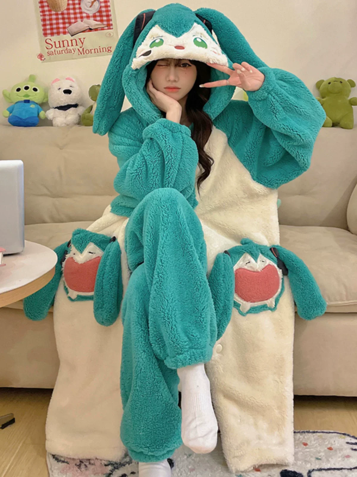 Fanmade Hatsune Miku Coral Fleece Thick Bathrobe – Cozy Winter Loungewear - Image 3