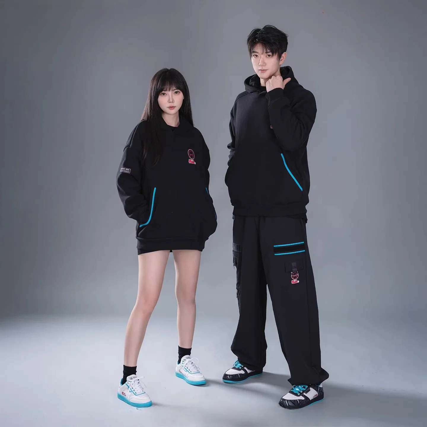 Official Hatsune Miku Neon Electronic Music Series Hoodie – Oversized Couple Streetwear Sweatshirt - Image 5