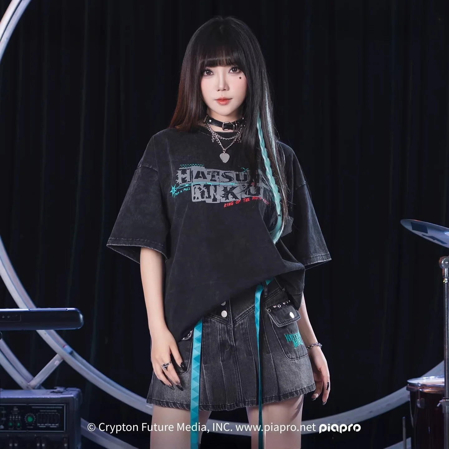 Official Hatsune Miku Rock Future Heavyweight Washed Vintage T-Shirt, Loose-Fit Short Sleeve Top
