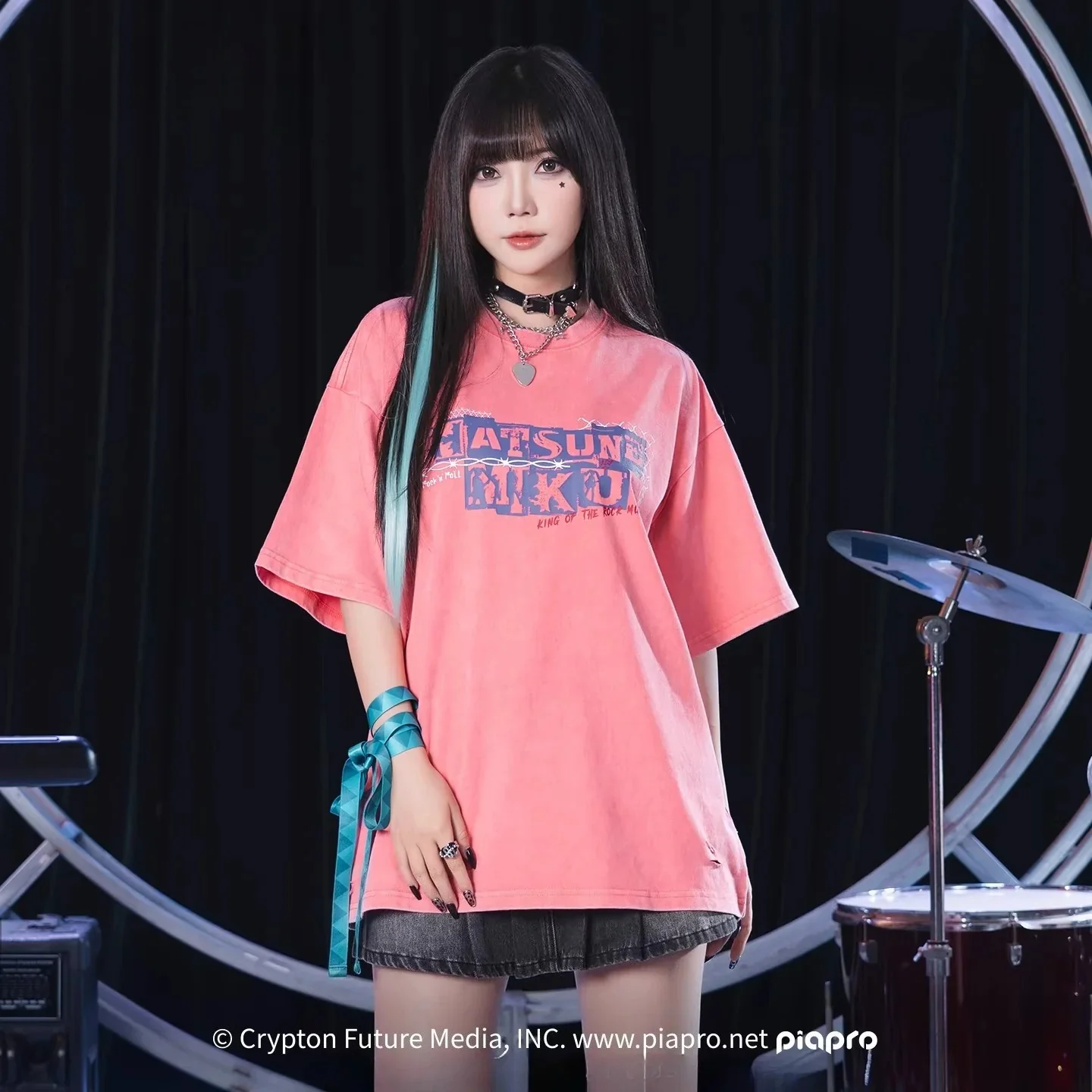Official Hatsune Miku Rock Future Heavyweight Washed Vintage T-Shirt, Loose-Fit Short Sleeve Top - Image 2