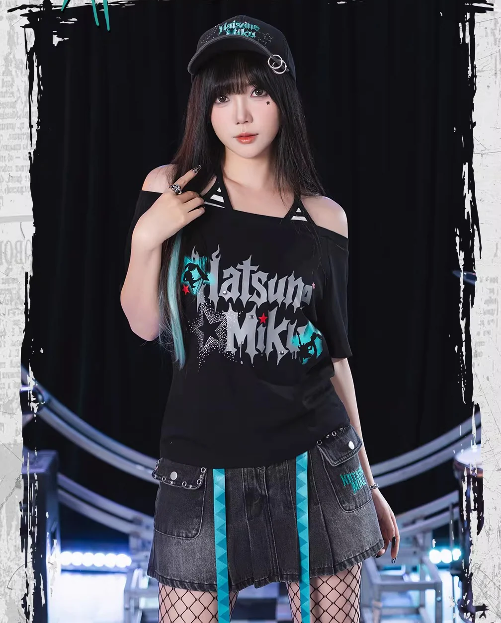 Official Hatsune Miku Rock Future Vintage Off-Shoulder Cropped T-Shirt for Women, Loose-Fit Top - Image 7