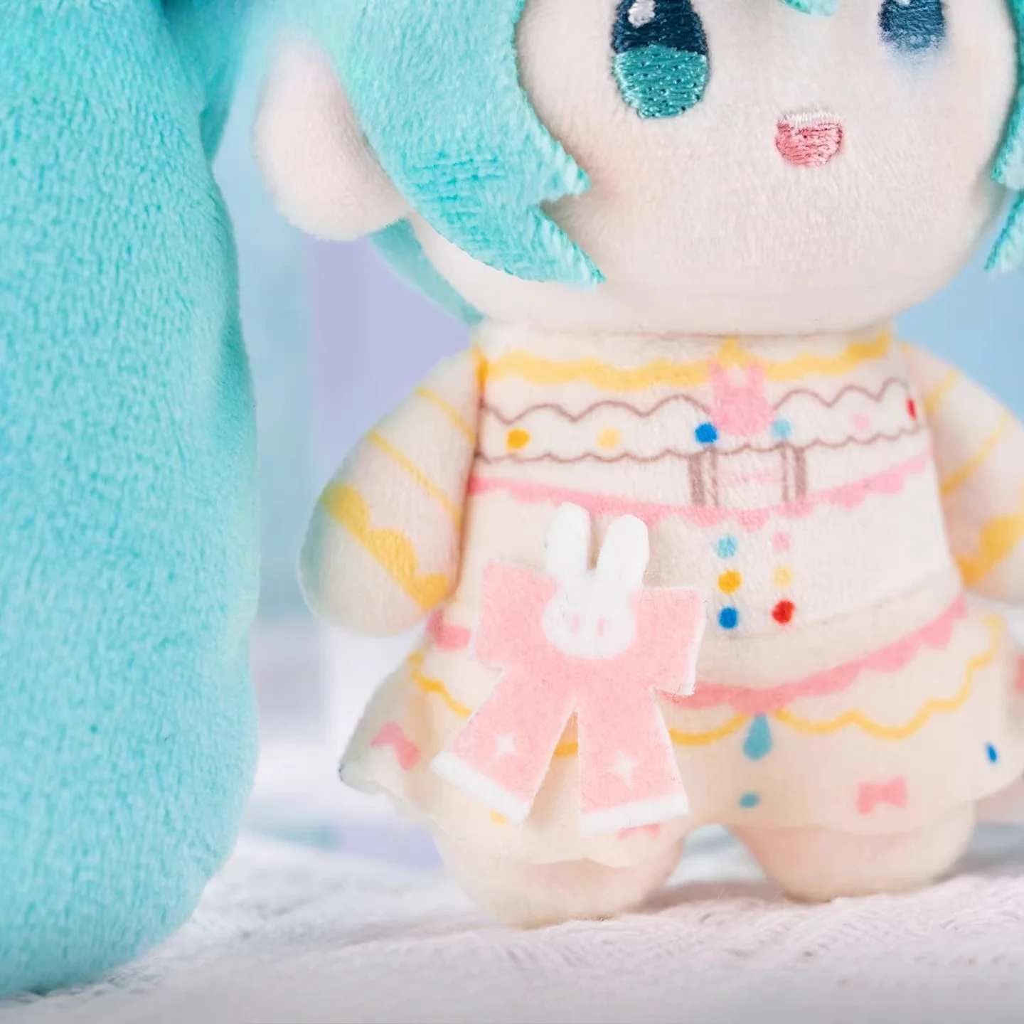 Official Hatsune Miku Sweet Dream Miku Plush Keychain, Super Cute Miku Doll Ornament, Peripheral Gift - Image 2