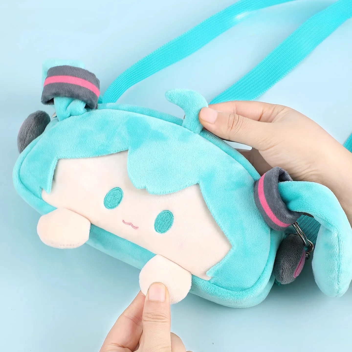 Official Licensed Hatsune Miku Plush Crossbody Bag – Large Face Pencil Case & Stationery Pouch
