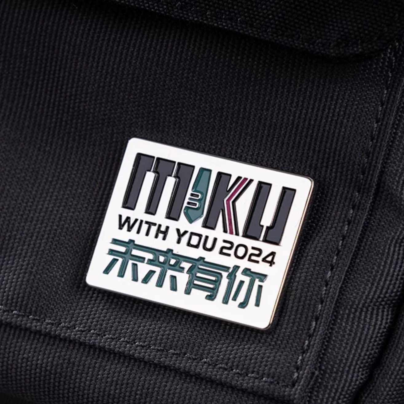 Officially Licensed Hatsune Miku 2024 Concert Messenger Bag - Image 6