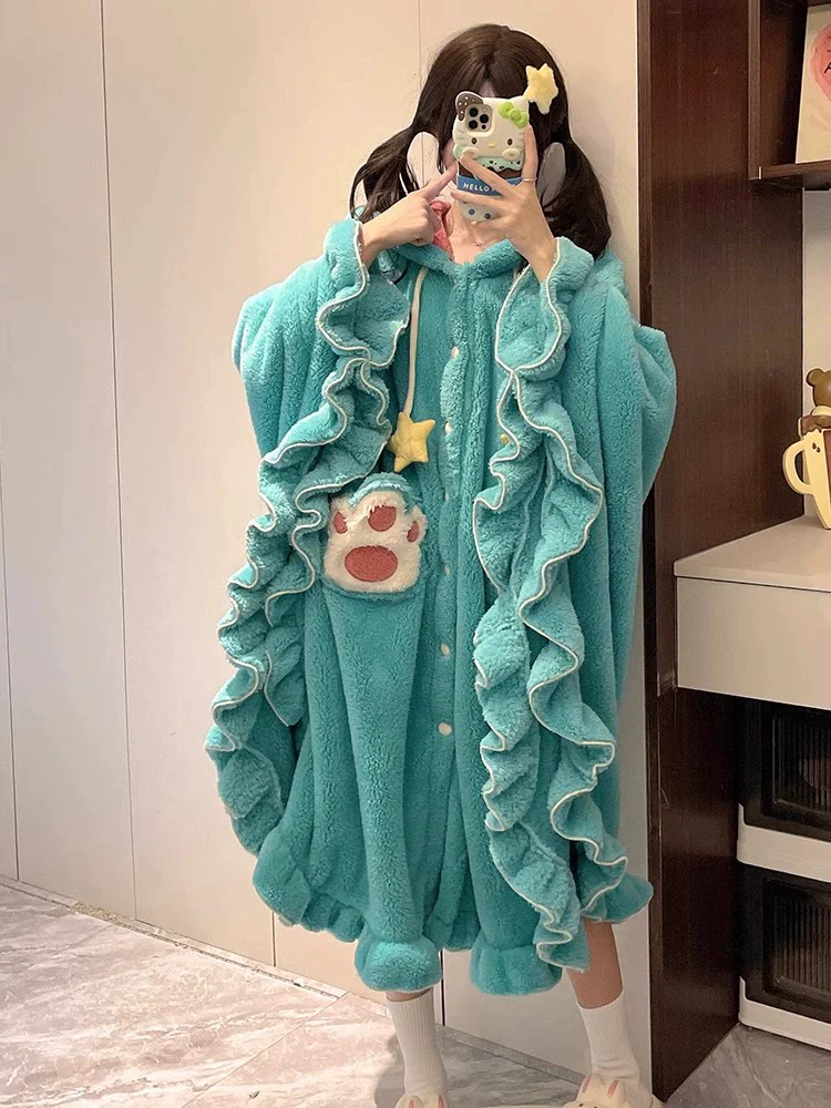 Fanmade Creations Hatsune Miku Coral Fleece Cape-Style Winter Sleepwear – Thick Lined Cozy Loungewear - Image 3