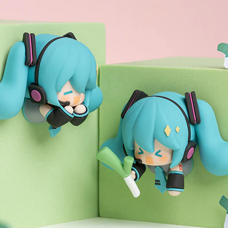 Officially Licensed Hatsune Miku Magnetic Figure Blind Box - Image 4