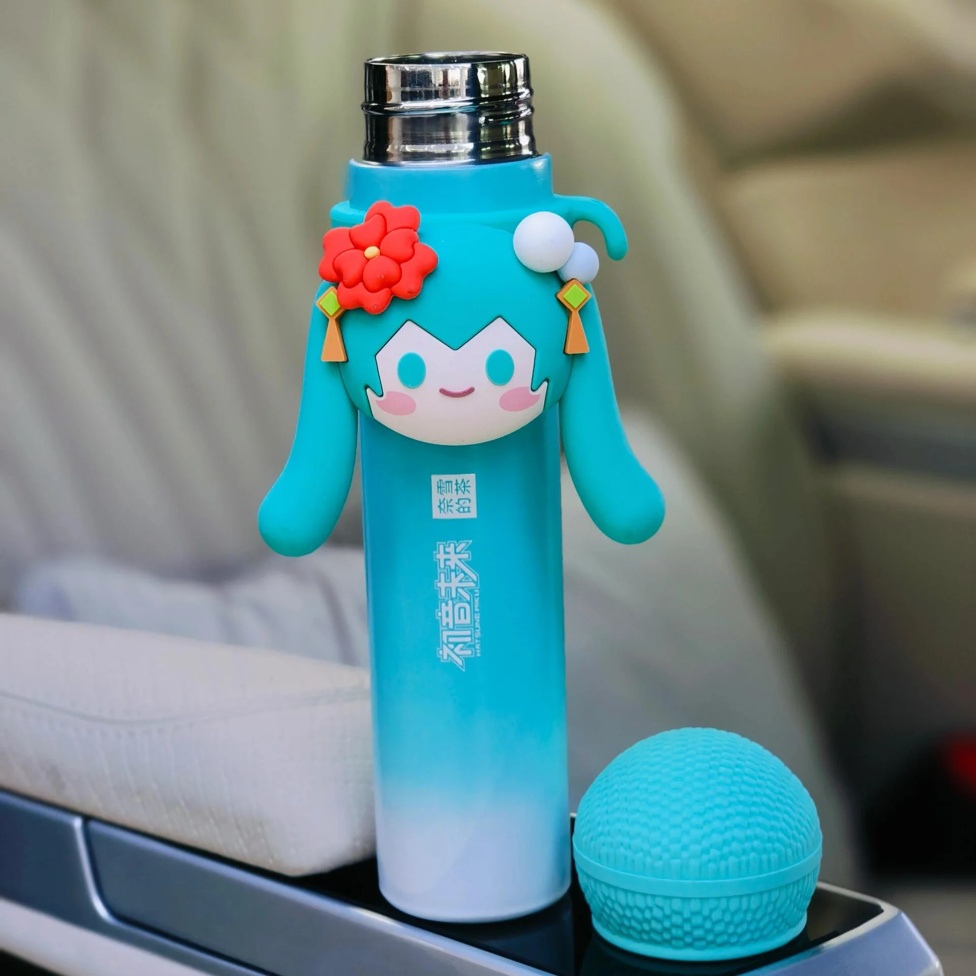 Officially Licensed Hatsune Miku Microphone Thermos Cup - Image 4