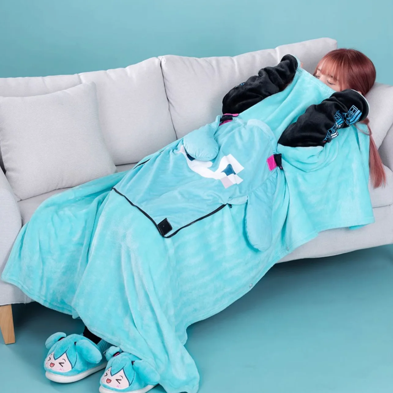 Officially Licensed Hatsune Miku Multi-functional Blanket - Image 3