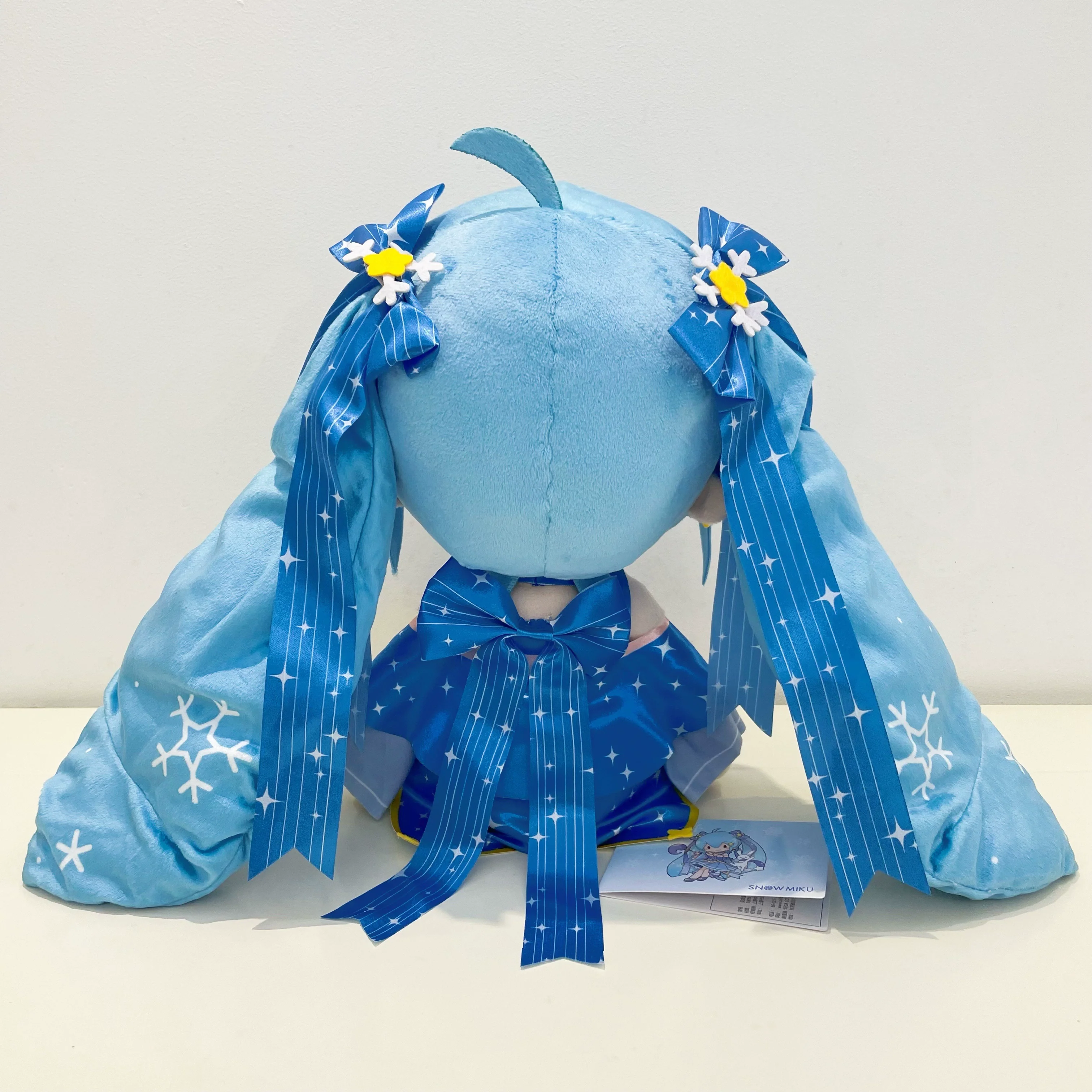 Official Licensed Hatsune Miku Snow Miku (Starry Sky) 2017 Reissue  – 27cm Medium Plush Toy - Image 2