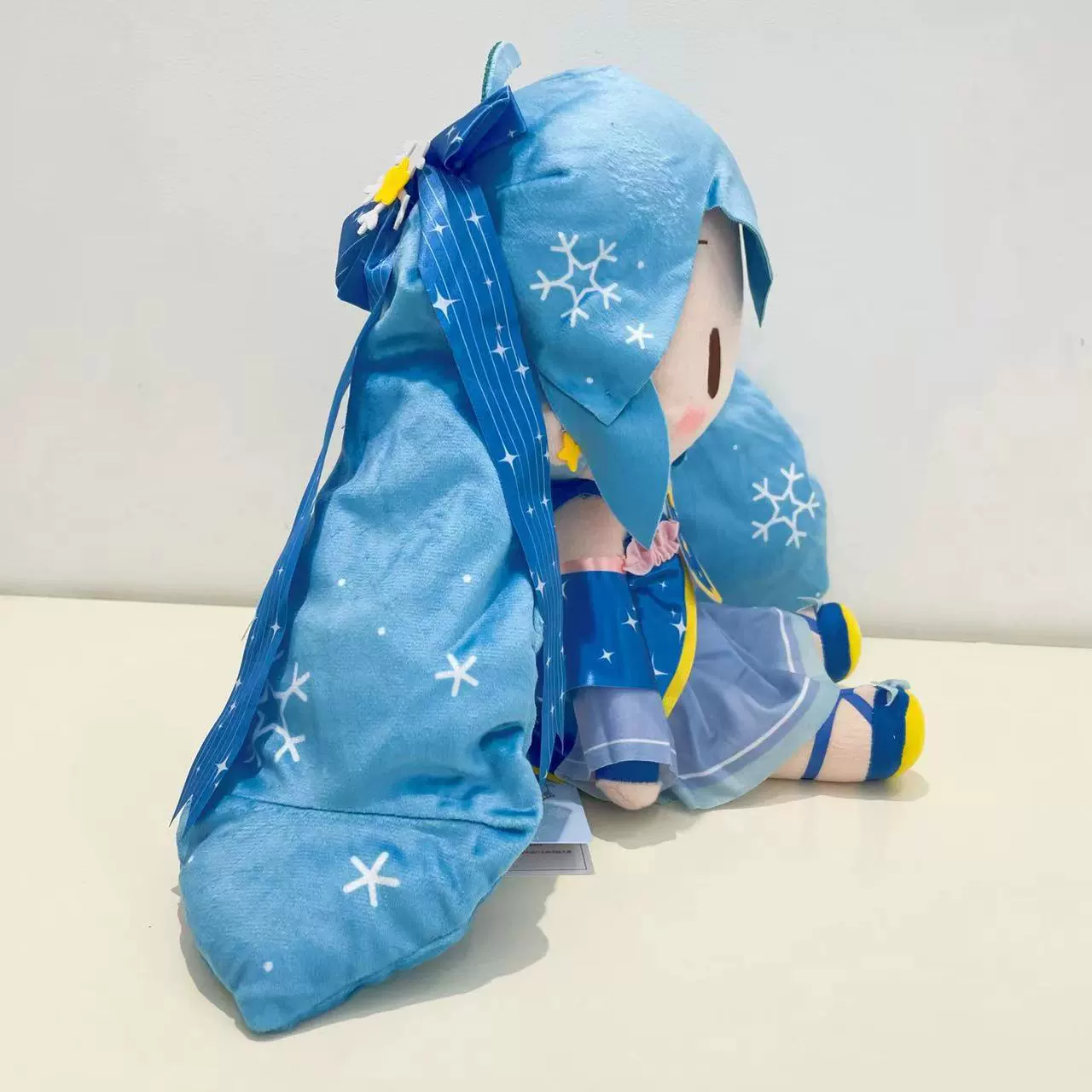 Official Licensed Hatsune Miku Snow Miku (Starry Sky) 2017 Reissue  – 27cm Medium Plush Toy - Image 3